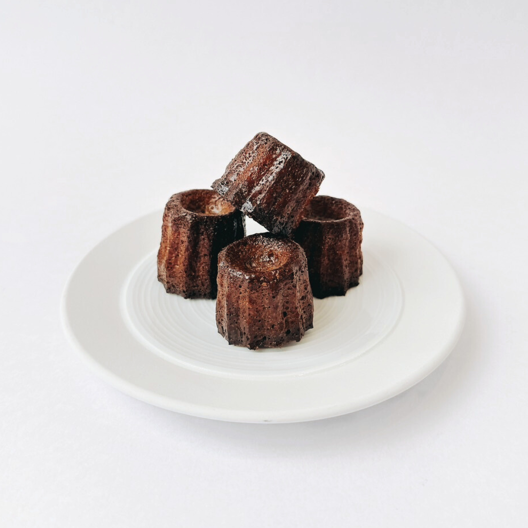 チョコレート風味のカヌレ